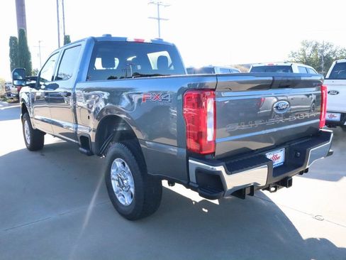 New 2026 Ford F250 XLT w/ FX4 Off-Road Package image 21