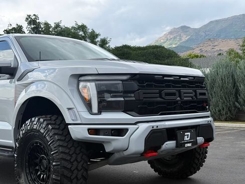 Used 2025 Ford F150 Raptor w/ Equipment Group 803A Raptor R AWD/4WD image 16