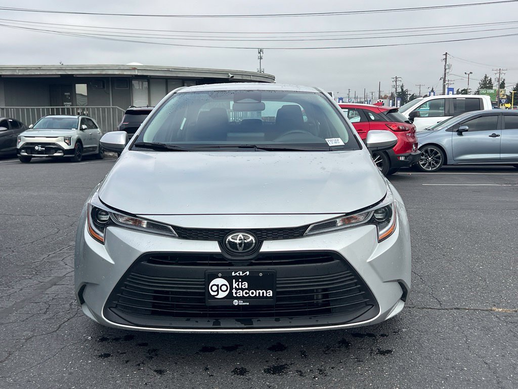 Used 2025 Toyota Corolla LE FWD image 6