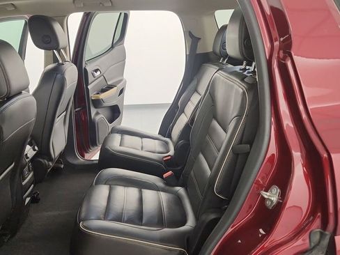 Used 2017 GMC Acadia Denali w/ Technology Package image 33