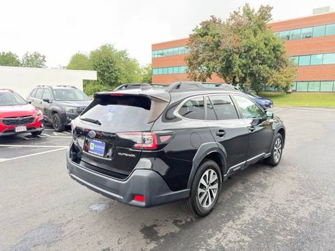 Used 2023 Subaru Outback Premium AWD/4WD image 9