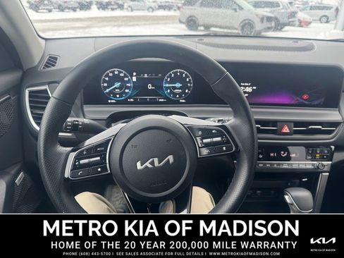 Used 2025 Kia Seltos SX image 17