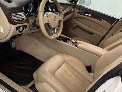 Used 2012 Mercedes-Benz CLS 550 4MATIC image 7