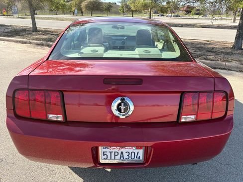 Used 2006 Ford Mustang Coupe image 8