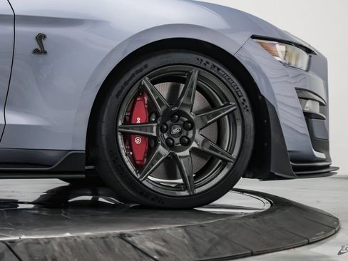 Used 2022 Ford Mustang Shelby GT500 w/ Carbon Fiber Track Pack RWD image 96