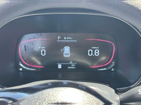 Used 2025 Kia Soul LX w/ LX Technology Package FWD image 38