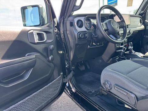 Used 2024 Jeep Wrangler Sport image 13