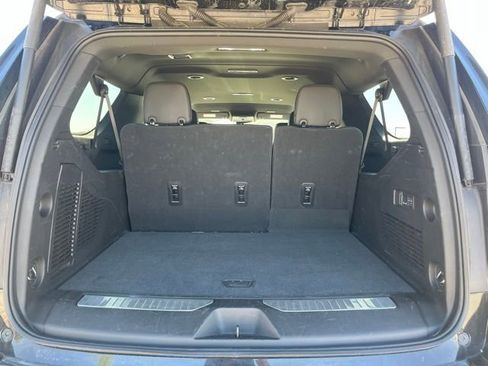 Used 2025 GMC Yukon XL Denali AWD/4WD image 15