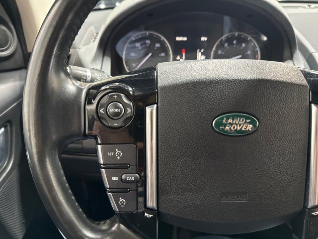 Used 2015 Land Rover LR2 AWD/4WD image 17
