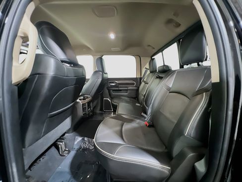 Used 2019 RAM 2500 Laramie AWD/4WD image 17