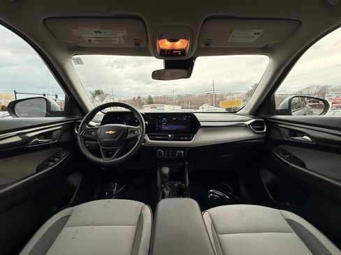 Used 2025 Chevrolet TrailBlazer LT image 17