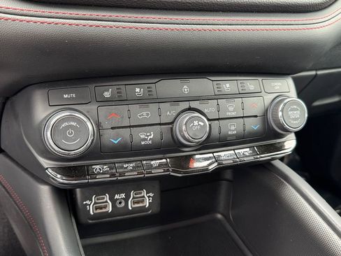 Used 2024 Dodge Durango GT AWD/4WD image 22