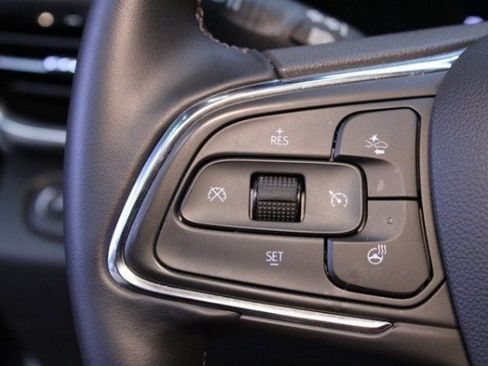 Used 2025 Buick Envista Sport Touring image 20