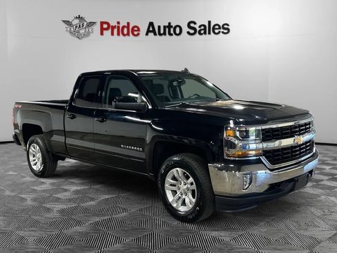Used 2018 Chevrolet Silverado 1500 LT w/ All Star Edition AWD/4WD image 3