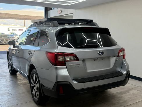 Used 2018 Subaru Outback 2.5i Limited AWD/4WD image 6