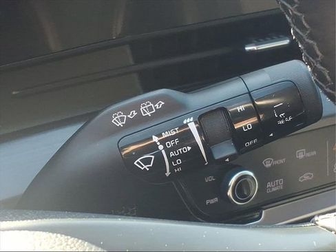 Used 2023 Kia Sportage EX image 17