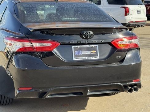 Used 2020 Toyota Camry SE image 8