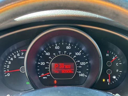 Used 2016 Kia Soul + FWD image 6