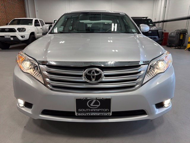 Used 2011 Toyota Avalon FWD image 2