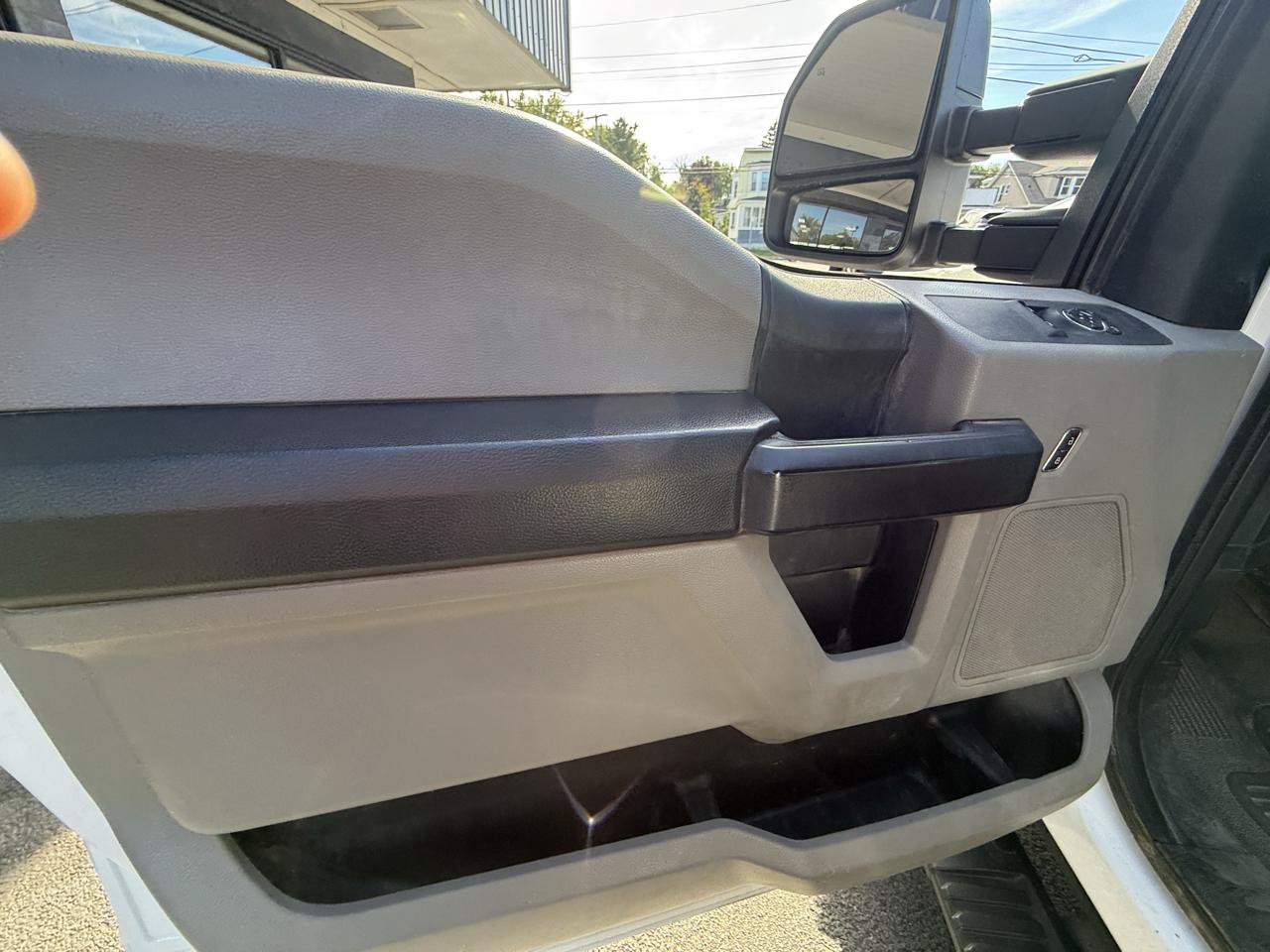 Used 2019 Ford F550 2WD Regular Cab Super Duty image 15