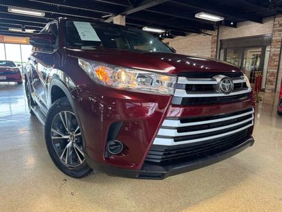 Used 2017 Toyota Highlander LE