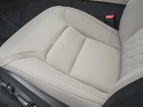 New 2026 Volvo XC90 T8 Plus w/ Protection Package Premier AWD/4WD image 31