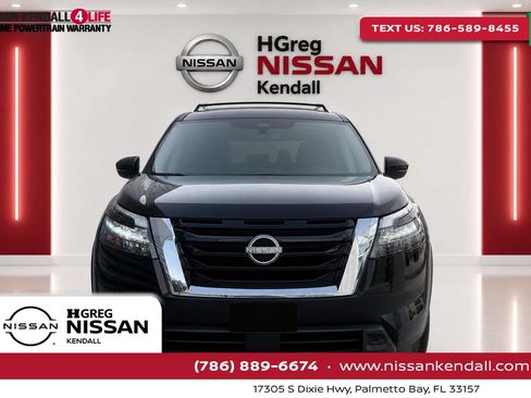 Used 2024 Nissan Pathfinder SV w/ SV Premium Package FWD image 1