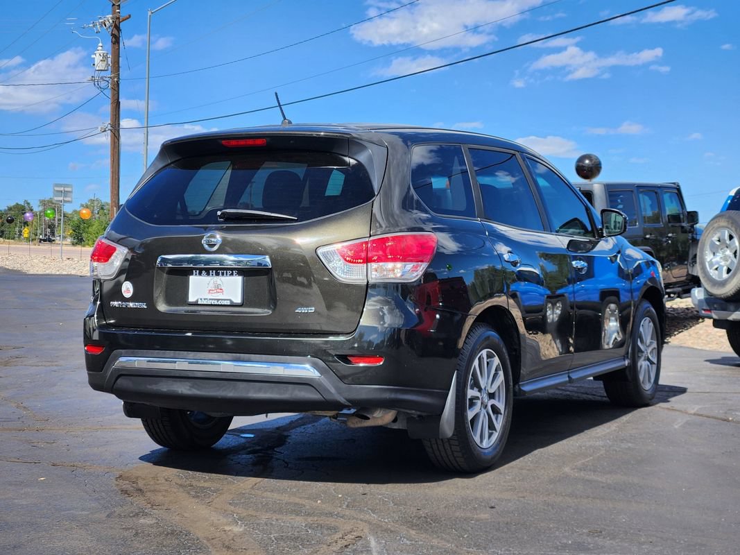 Used 2015 Nissan Pathfinder S AWD/4WD image 9
