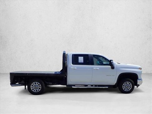 Used 2024 Chevrolet Silverado 2500 LT w/ Convenience Package AWD/4WD image 5
