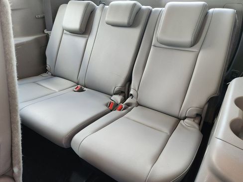 Used 2018 Toyota Highlander XLE image 32