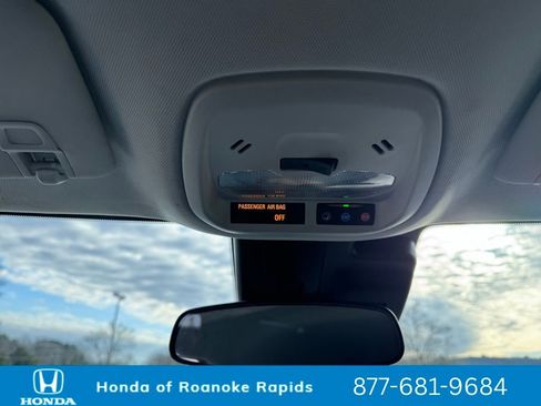 Used 2024 Chevrolet Trax LT image 32