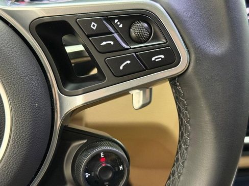 Certified 2022 Porsche Cayenne E-Hybrid image 22