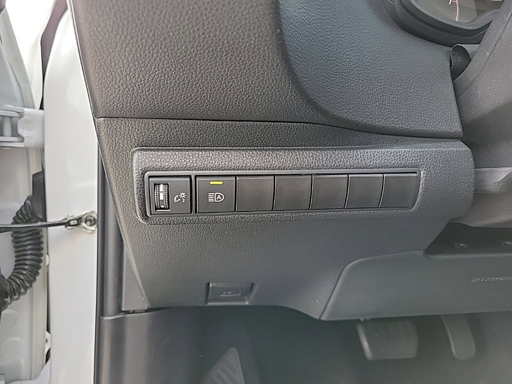 Used 2024 Toyota Corolla LE FWD image 28