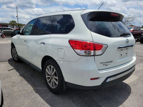Used 2014 Nissan Pathfinder S FWD image 4