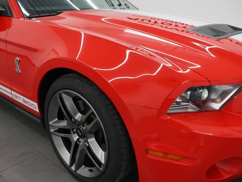 Used 2011 Ford Mustang Shelby GT500 RWD image 21