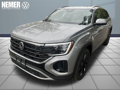 New 2026 Volkswagen Atlas Cross Sport SE