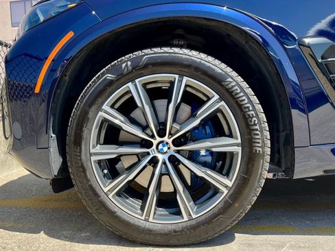 Used 2026 BMW X5 xDrive40i w/ M Sport Package AWD/4WD image 9