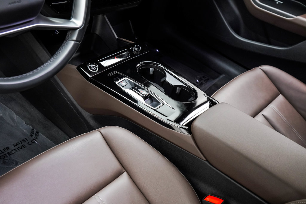 Used 2025 Audi A6 e-tron Premium w/ Ultra Package RWD image 22