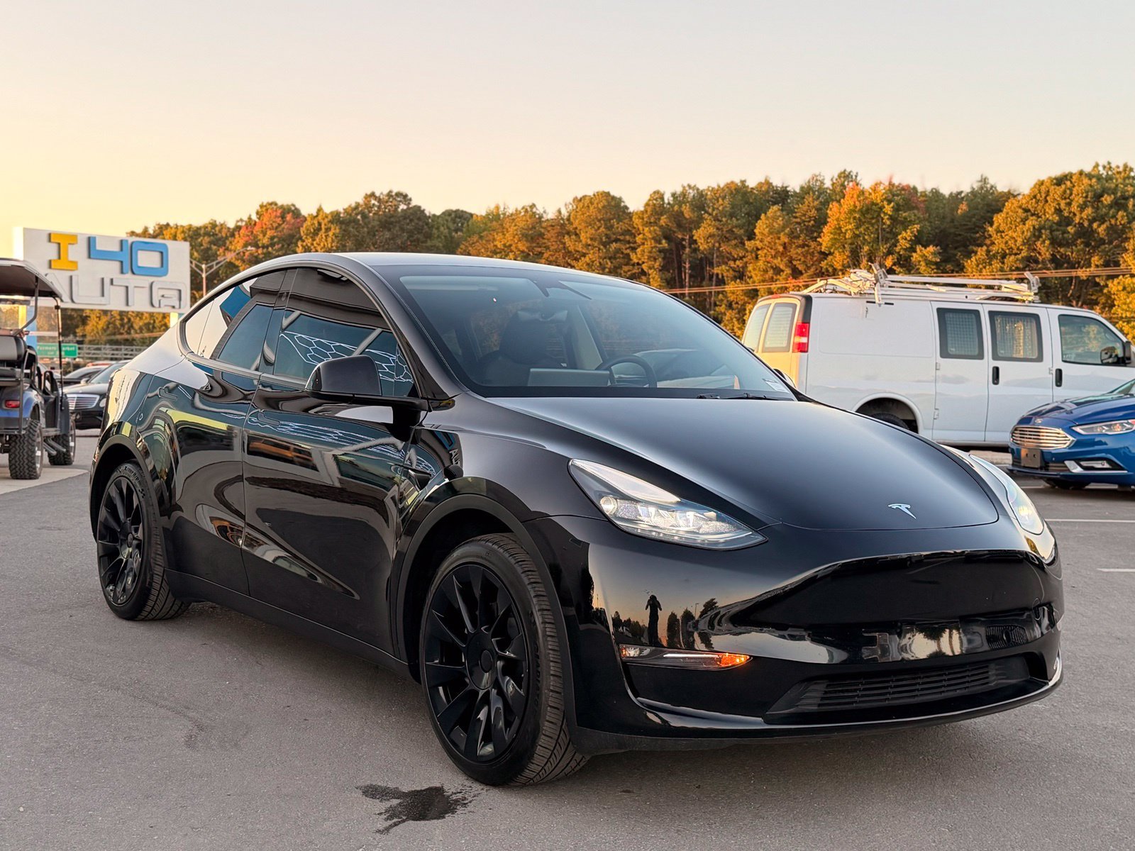 Used 2024 Tesla Model Y Long Range AWD/4WD image 5