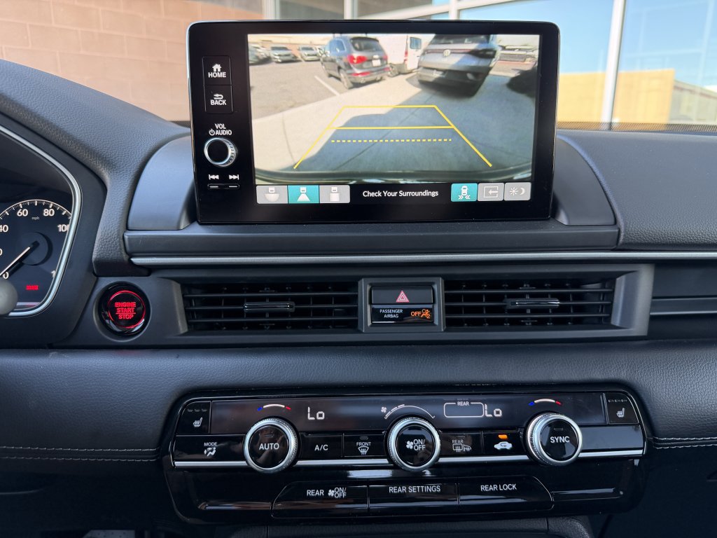 Used 2025 Honda Pilot Touring image 18