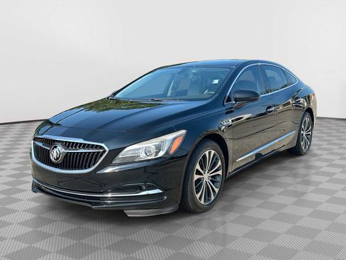 Used 2017 Buick LaCrosse Essence FWD image 1