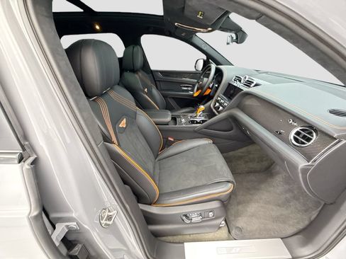 Certified 2023 Bentley Bentayga AWD/4WD image 19