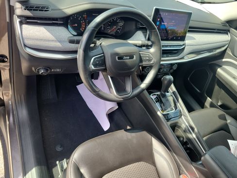 Used 2022 Jeep Compass Latitude w/ Convenience Group FWD image 12