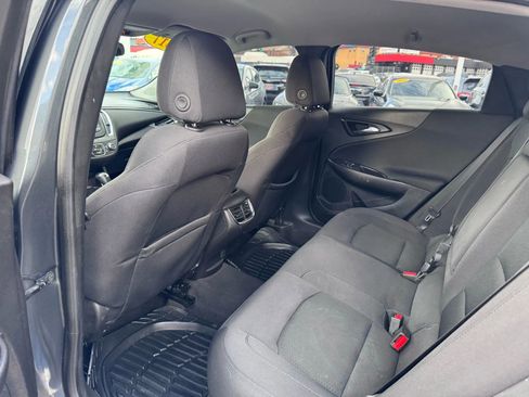 Used 2017 Chevrolet Malibu LT image 36