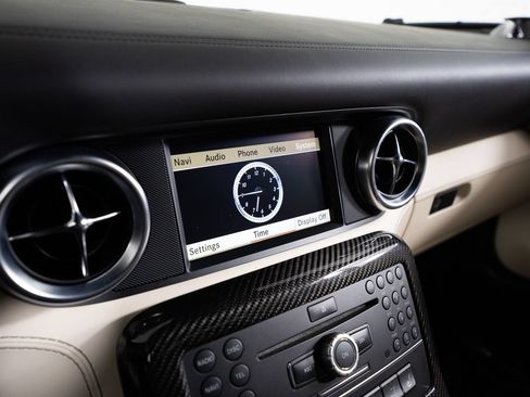 Used 2012 Mercedes-Benz SLS AMG Roadster image 38