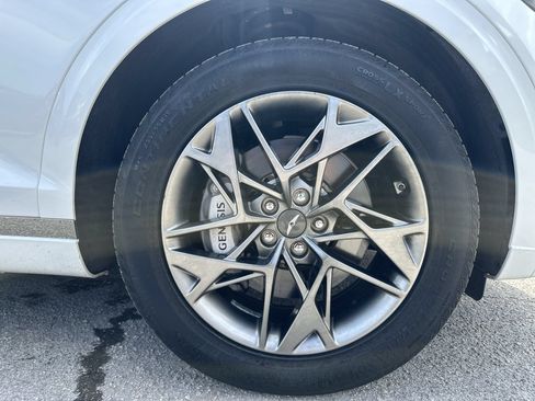 Used 2025 Genesis GV70 2.5T AWD/4WD image 20