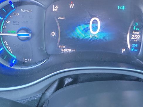 Used 2019 Chrysler Pacifica Limited w/ Advanced Safetytec Group image 14