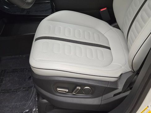 Used 2023 Rivian R1S Adventure image 32