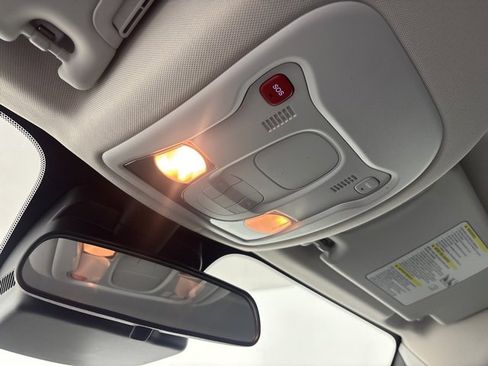 Certified 2023 Jeep Renegade Latitude image 25