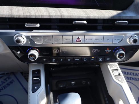 Used 2023 Kia Telluride SX Prestige AWD/4WD image 19